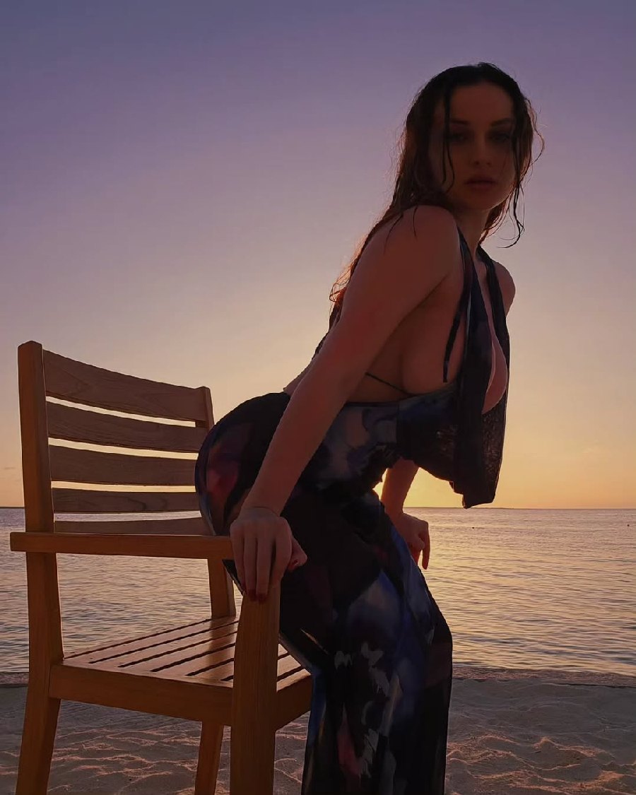 Sexy girl Miranda Faith nude in Bishkek