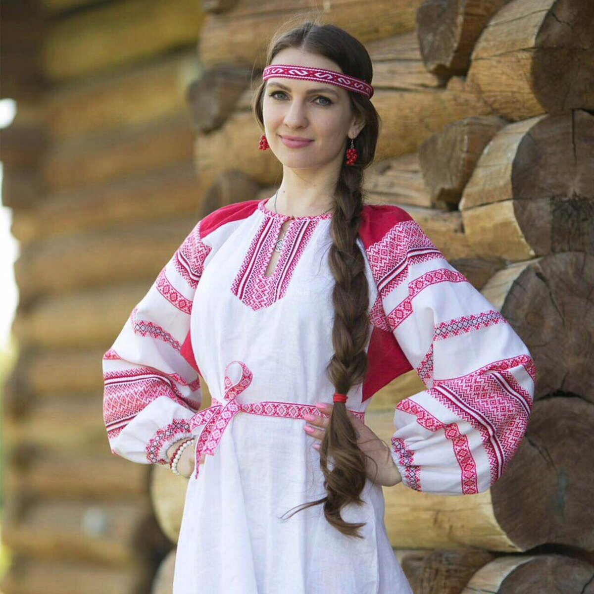 Girls in Slavic costumes in Bishkek
